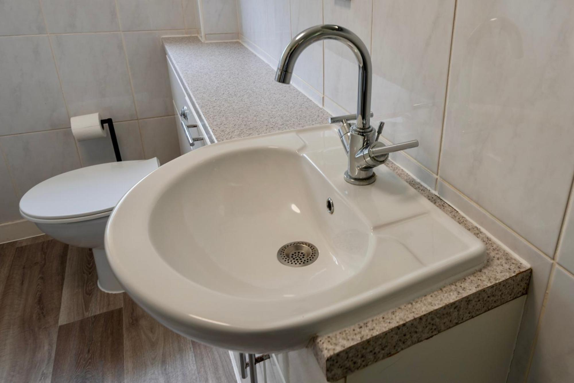 Single Room In Brand New 5 Bedroom Home BW Room 2 Солихалл Экстерьер фото